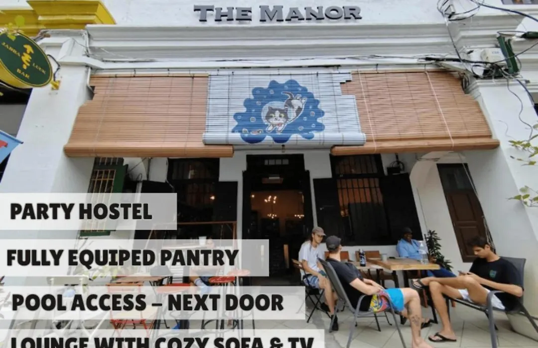 The Manor By Mingle - Poolside Access Next Door-1