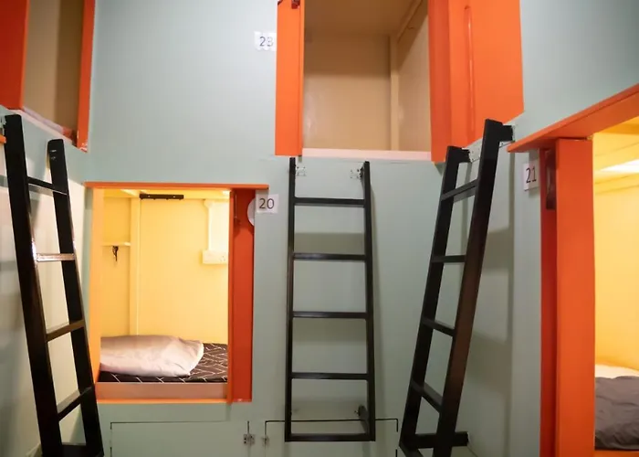 Bestow Capsule Hostel Kuala Lumpur